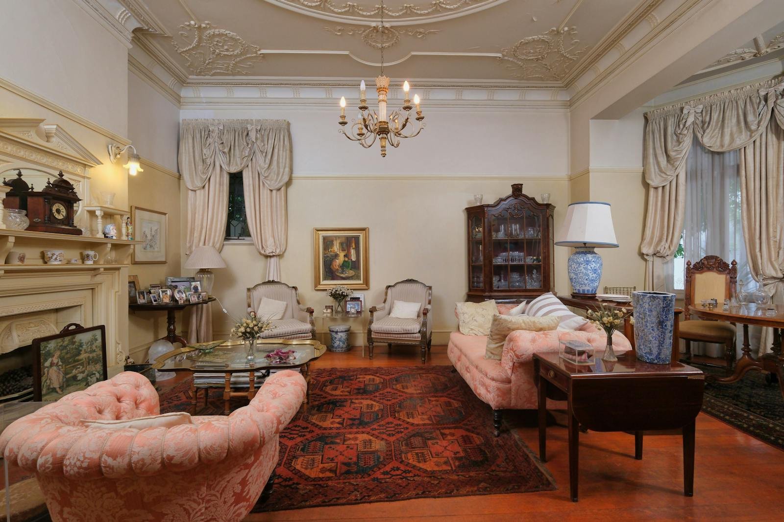 Curved Furniture and Architectural Elements