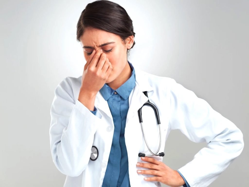 7 Critical Young Doctors Pakistan Challenges Destroying Careers