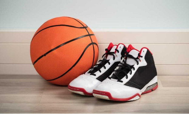 buy outdoor basketball shoes